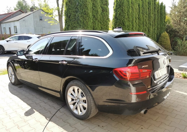 BMW Seria 5 cena 98000 przebieg: 159000, rok produkcji 2014 z Warszawa małe 211